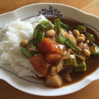 オクラとトマトのカレー